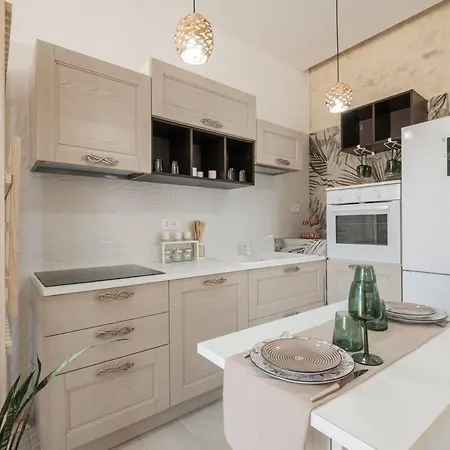 Comfort Oleandro Cagliari